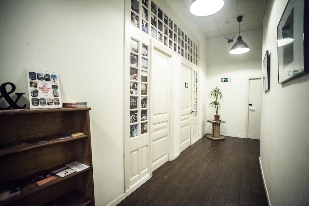 360 Hostel Barcelona Arts&Culture 6/59