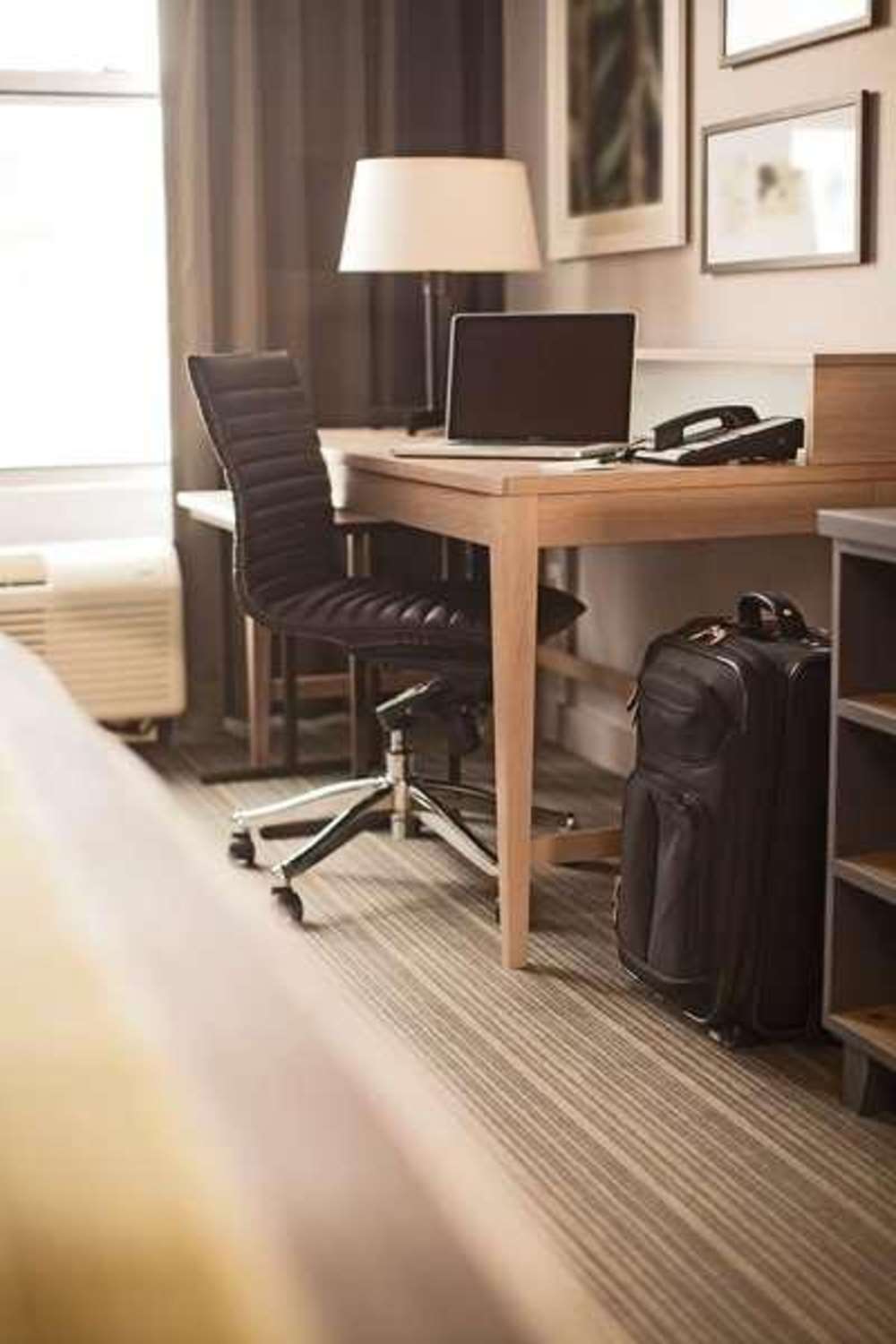 Country Inn and Suites By Radisson Minneapolis West, MN 22/22