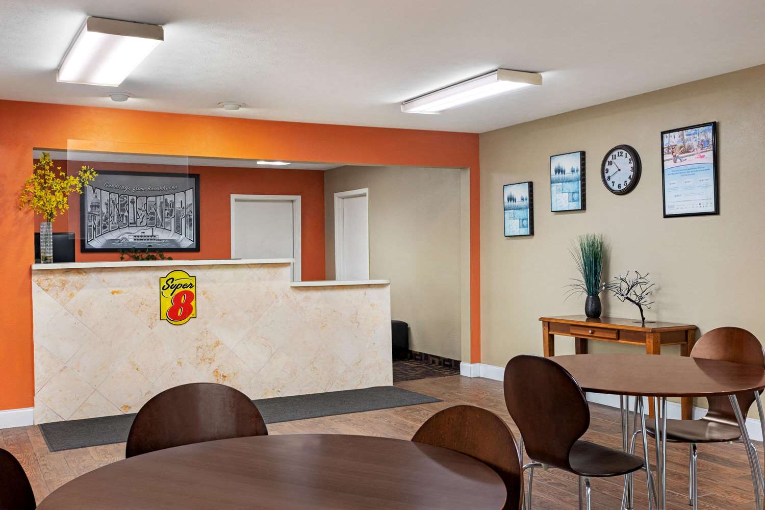 Super 8 By Wyndham Brookhaven 40/52