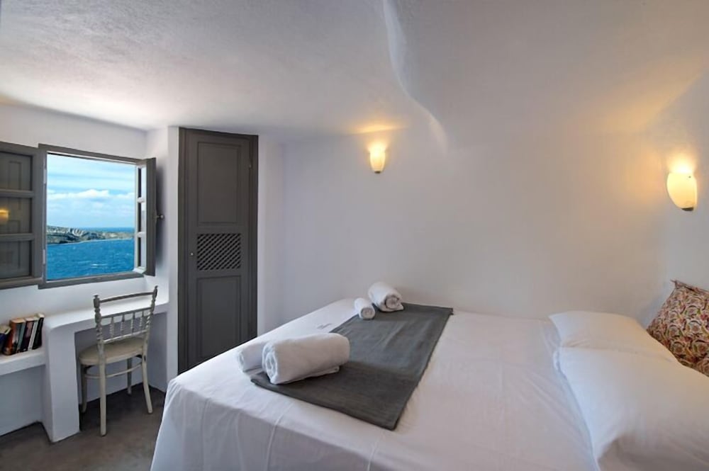 Deluxe, Suite, Double Bed, Sunset View, Sofa