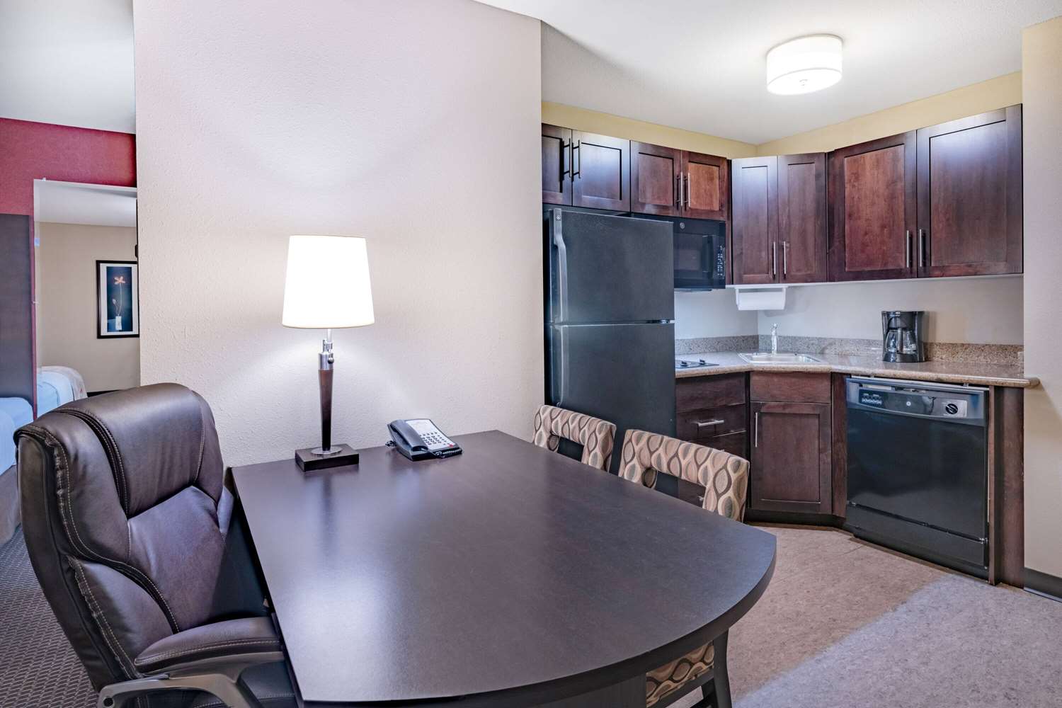Hawthorn Suites By Wyndham Williston 9/23