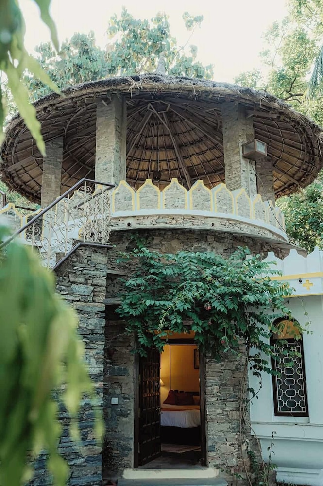 Aodhi Hotel 2/50