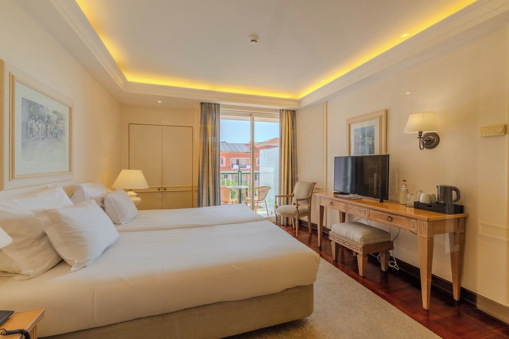 Deluxe, Twin Beds, Balcony