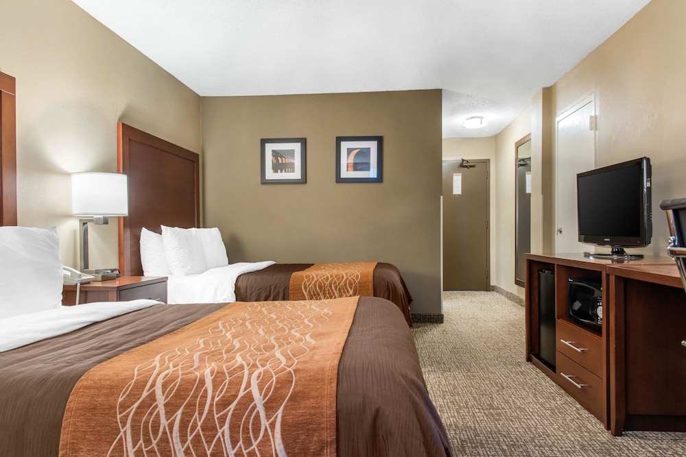 Comfort Inn MSP Airport - Mall Of America 10/43