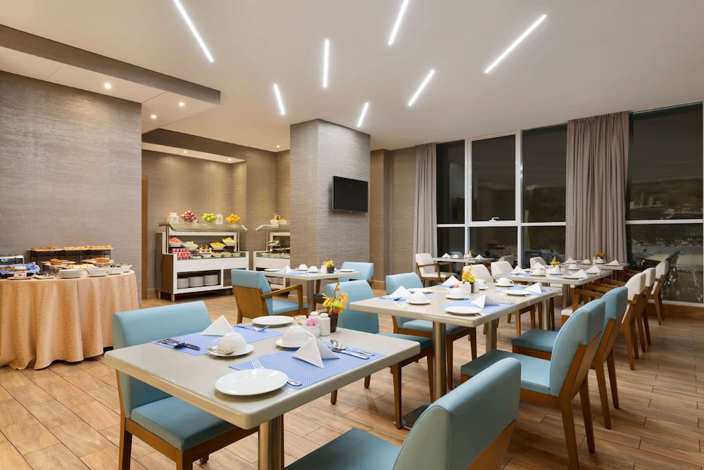 restaurant cafeteria