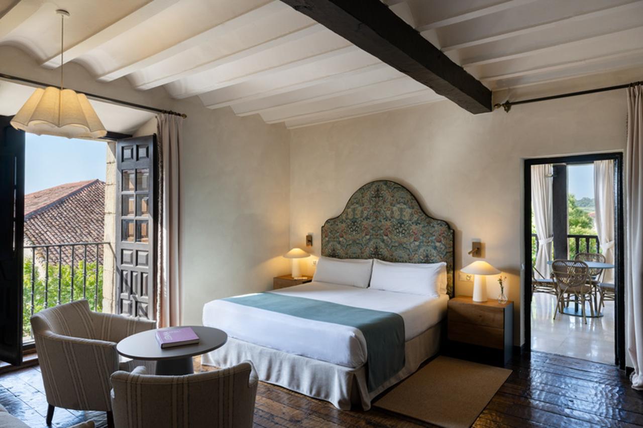 PARADOR DE SANTILLANA GIL BLAS 15/38