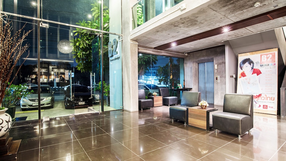 B2 Black Business & Budget Hotel 7/27