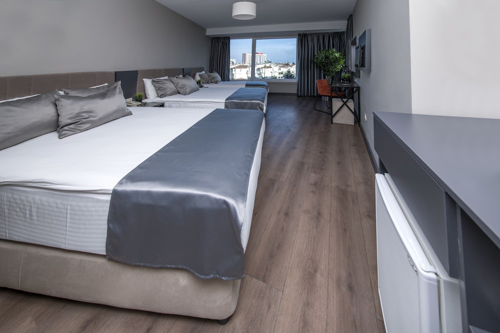 Tourist Hotel Antalya 22/63
