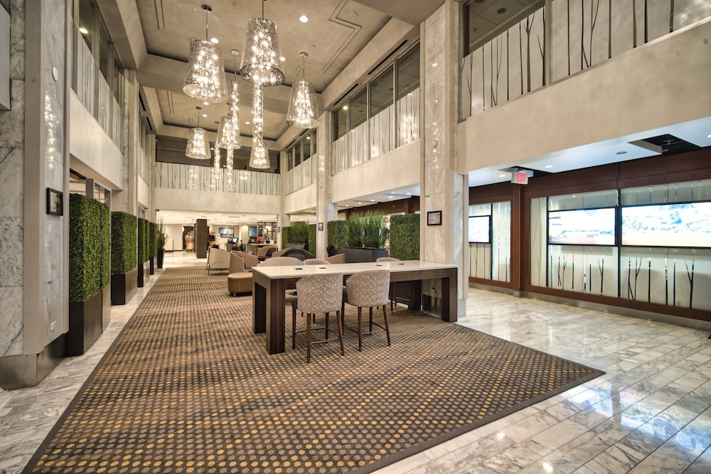 HOLIDAY INN TORONTO DOWNTOWN CENTRE 62/79