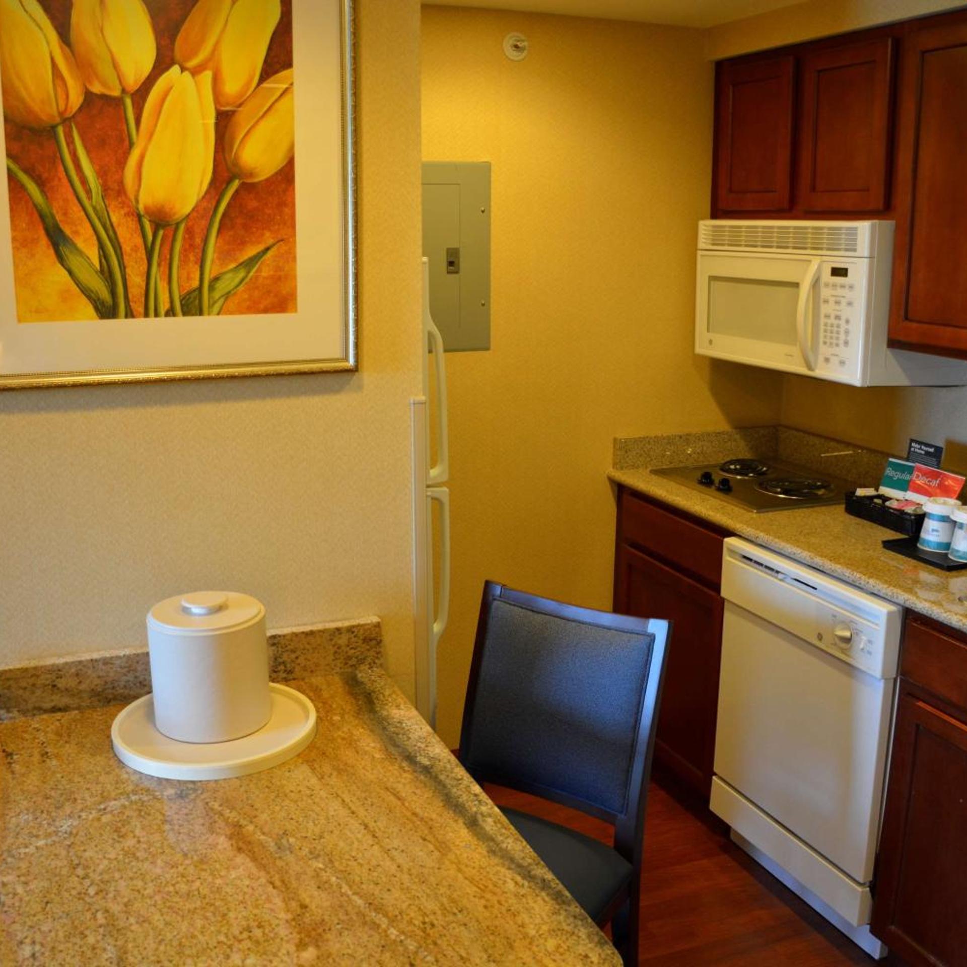 Lobby at Homewood Suites by Hilton Brighton, BRIGHTON - MI