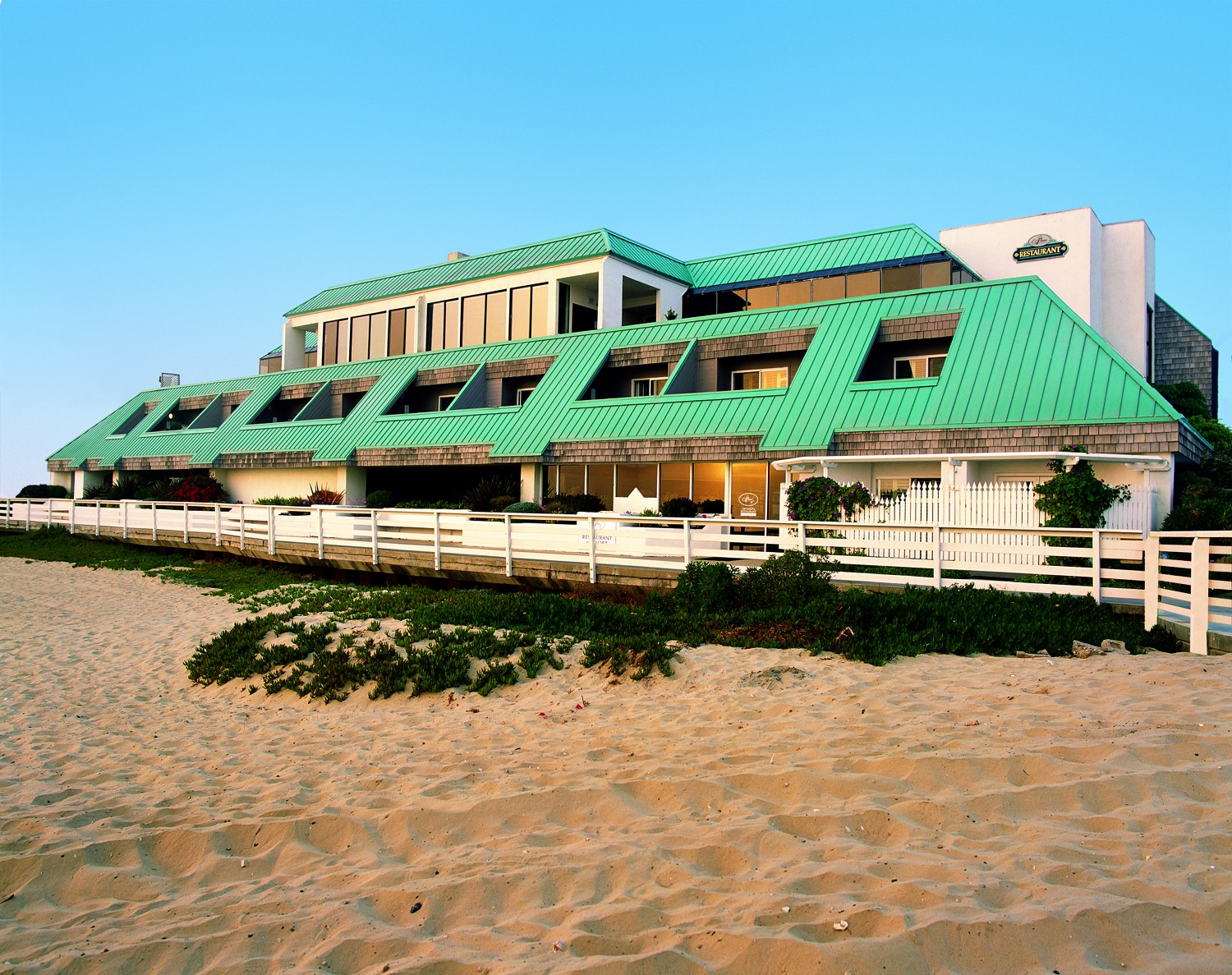 Sea Venture Beach Hotel And Restaurant 29/30