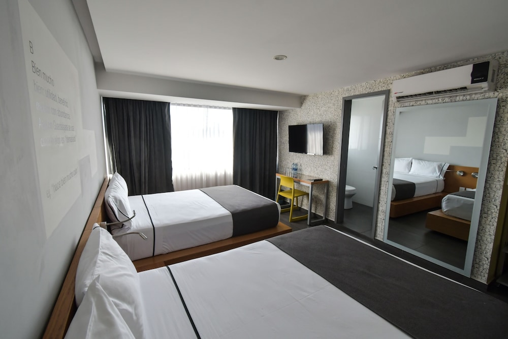 Hotel Perla Central 12/66