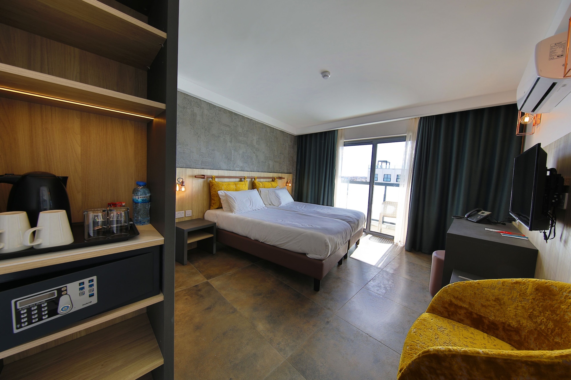 Deluxe, Twin Beds, Balcony, Ivy Hotel - Adults Only 5/6