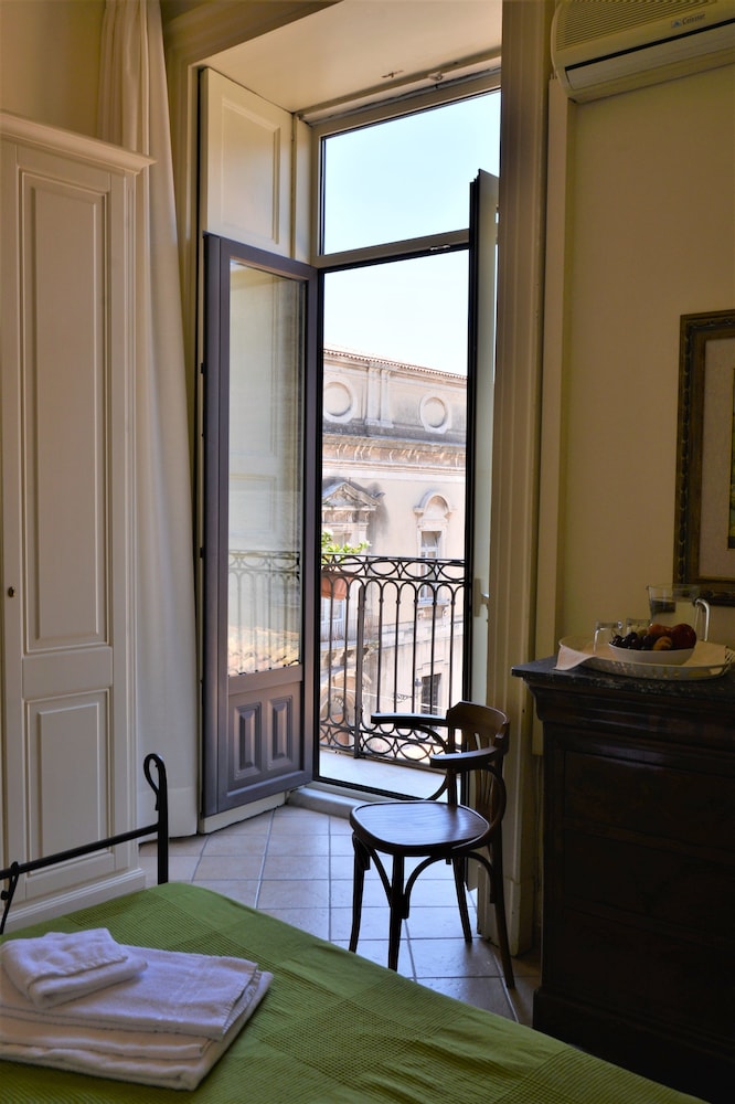 B&amp;B al Teatro Massimo 33/68