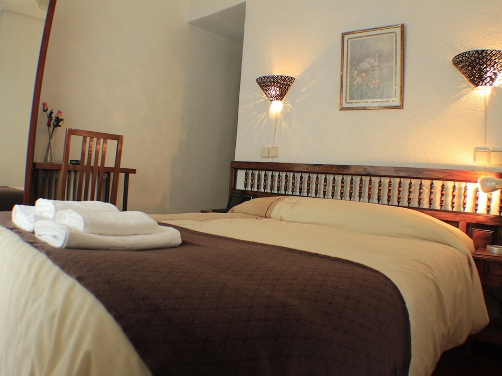 Hostal Esmeralda 11/36