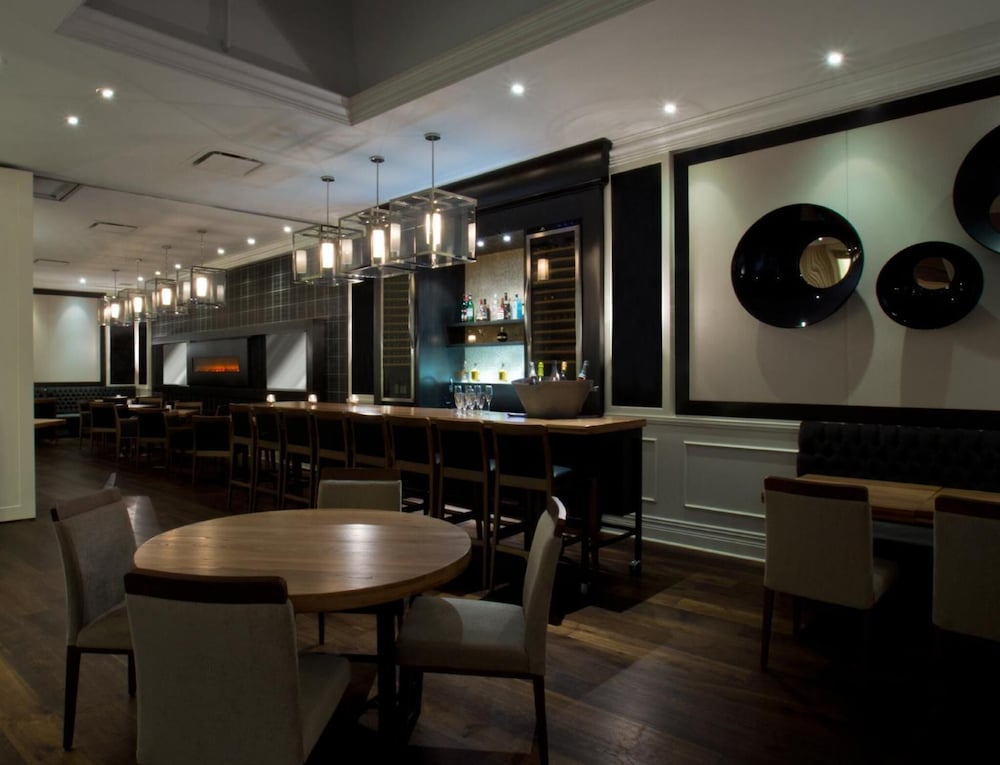 Hotel Manoir Victoria 42/56