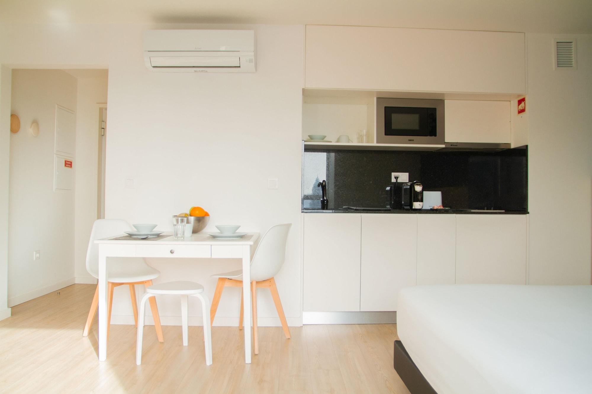 Room Select Porto Suites 3/34