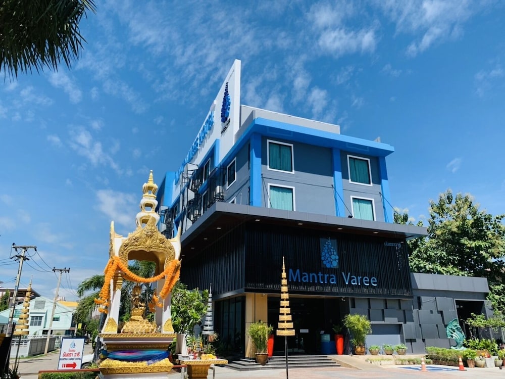 Mantra Varee Hotel photo3