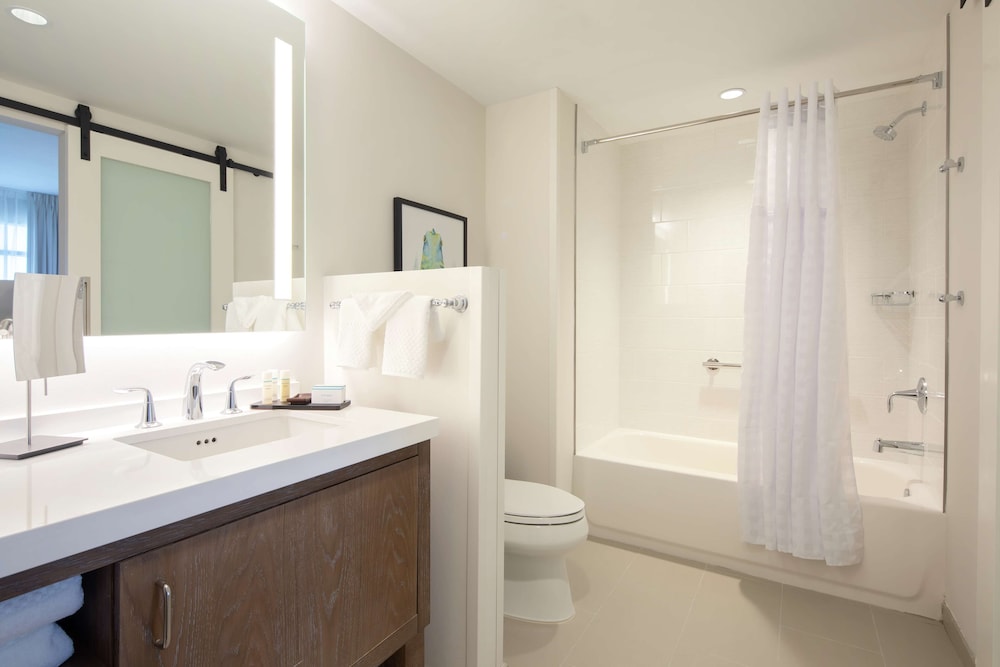 Embassy Suites by Hilton St Augustine Beach Oceanfront Resort 21/80