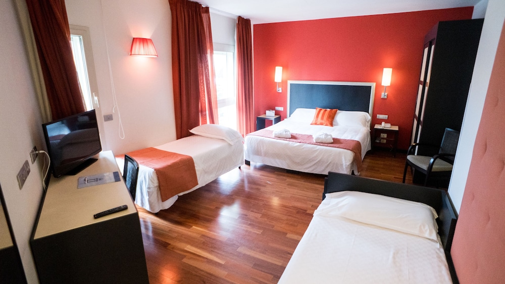 Plaza Hotel Catania 42/81