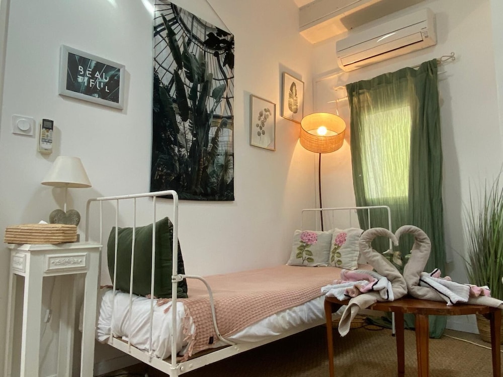 Villa Ambrosia 34/50