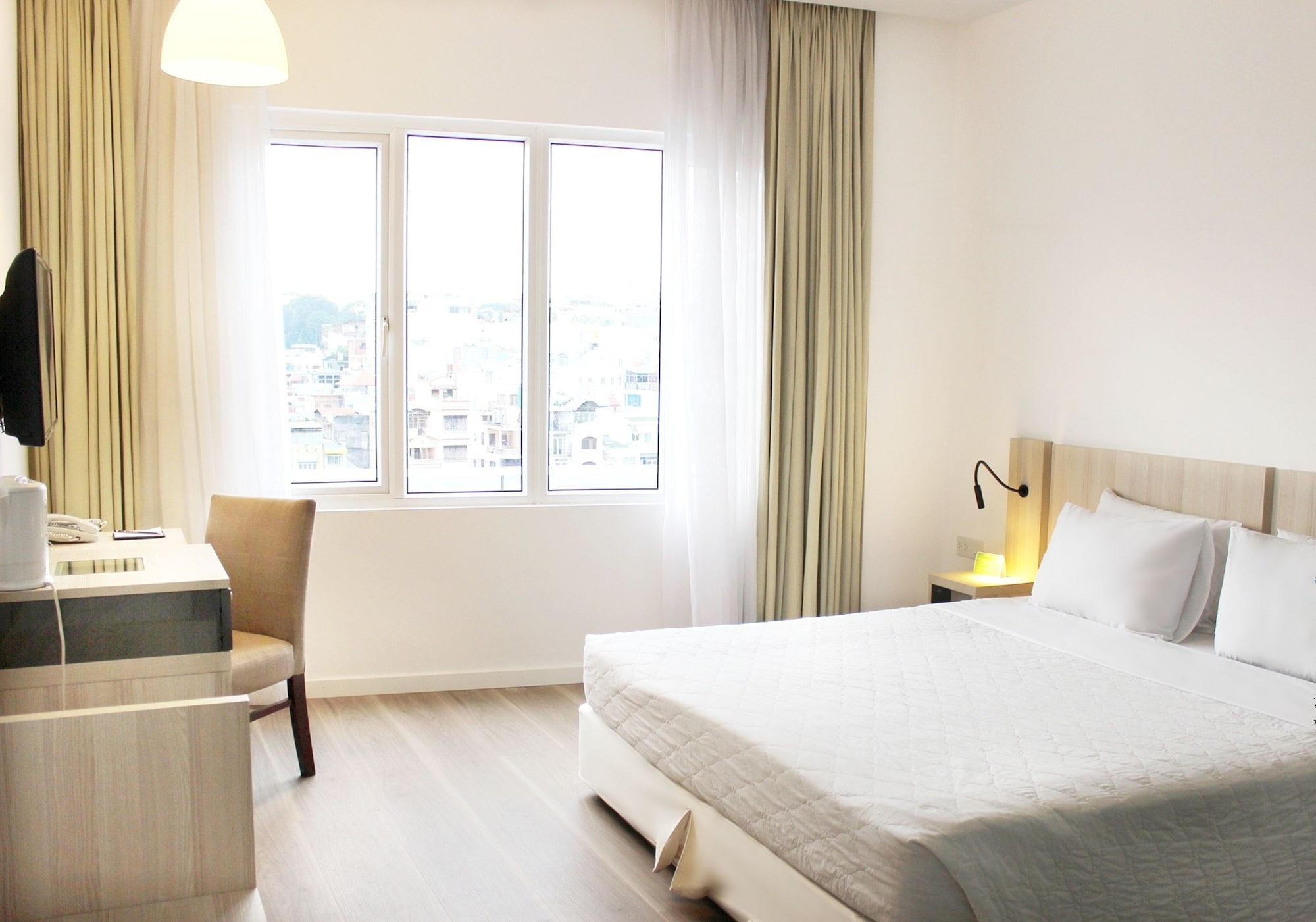 غرفة بريميير ديلوكس بسريرين منفصلين، Liberty Hotel Saigon Greenview 2/10