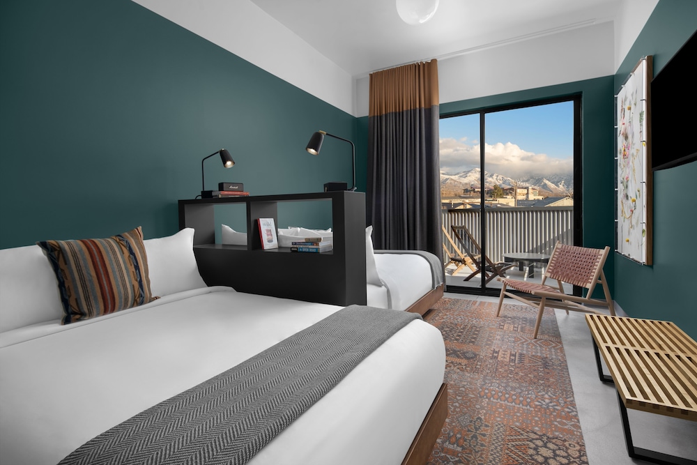 WASATCH, 2 DOUBLE BEDS