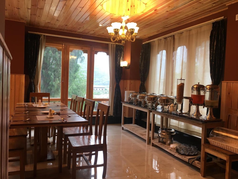 Hotel Khamsum 27/32