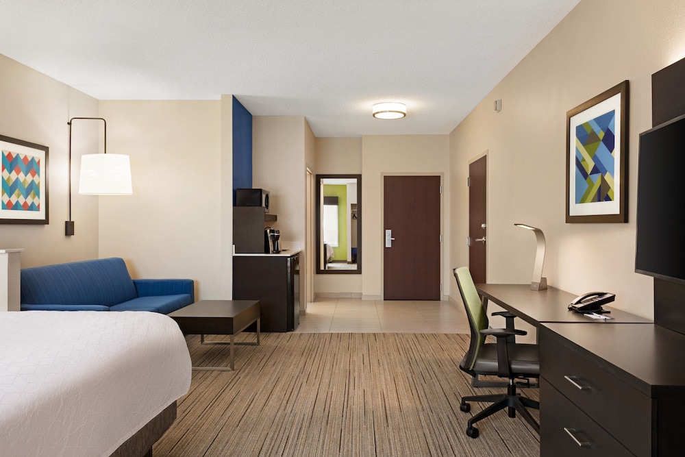 Holiday Inn Express Hotel And Suites Mcalester 24/63