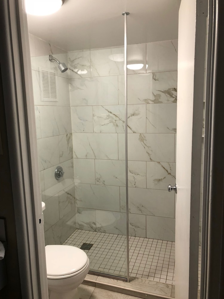 New Bedford Inn Suites 11/69