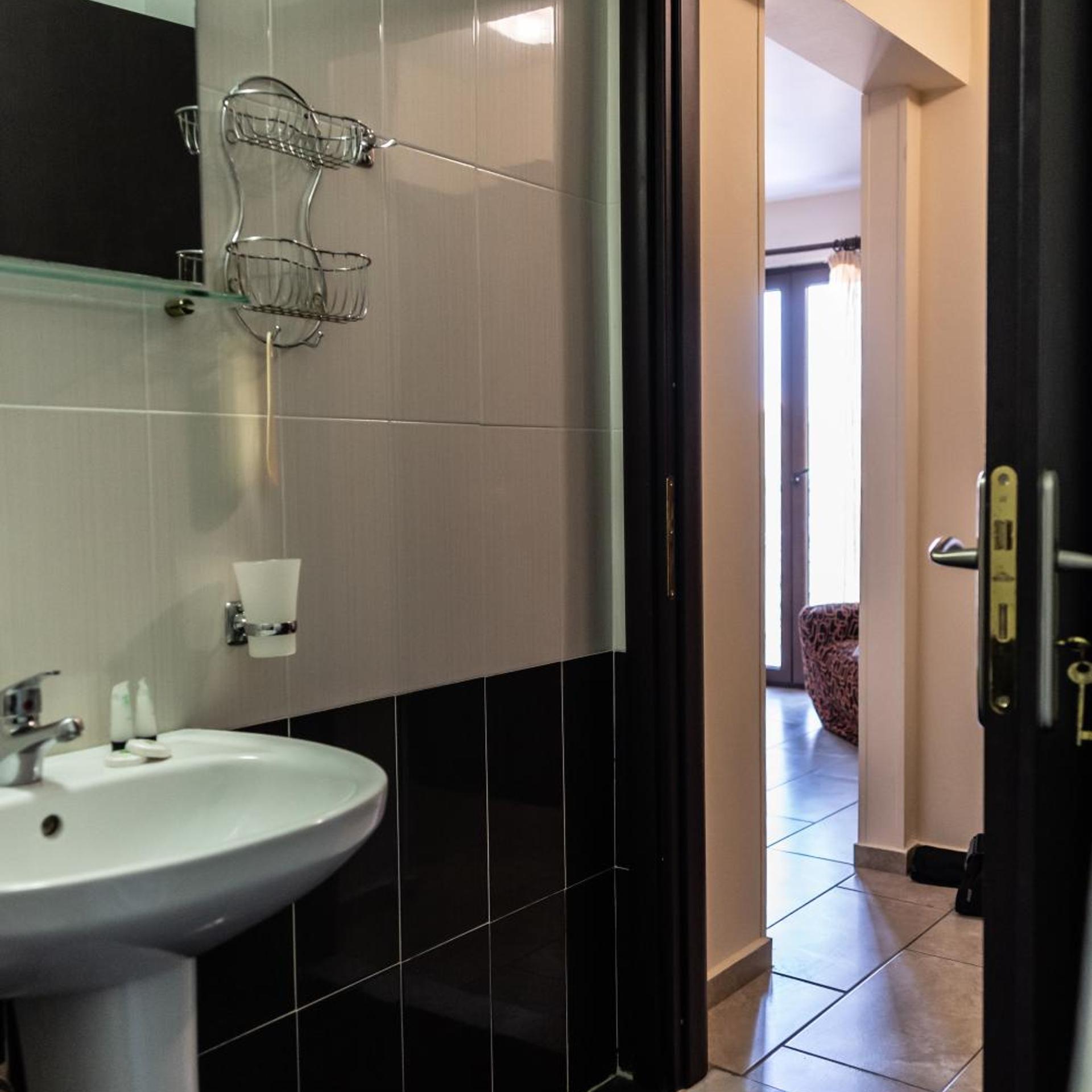 Matina Hotel 35/38