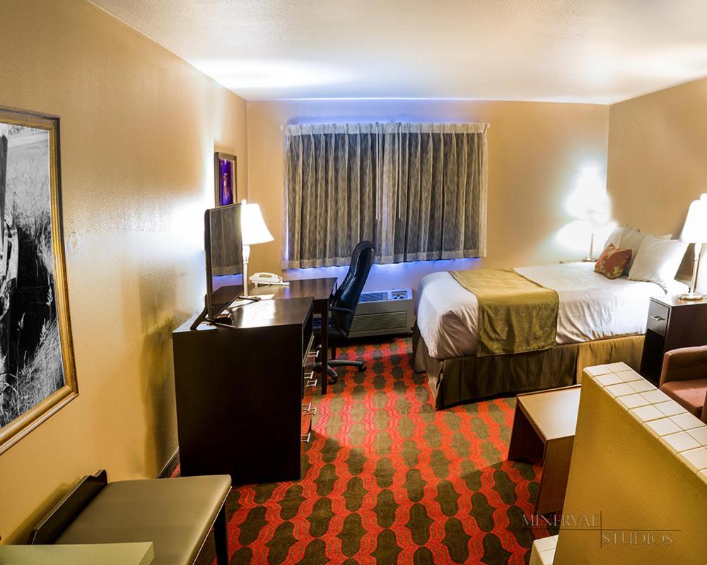 Room, King Bed, Hot Tub