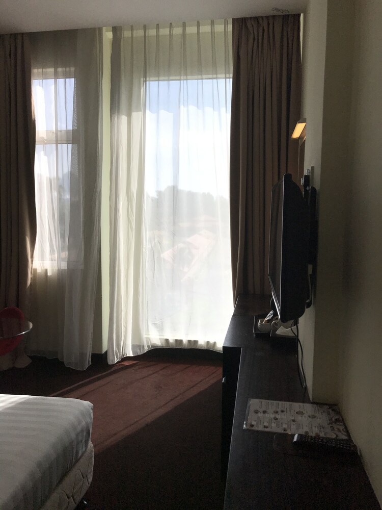 Ssl Traders Hotel 9/24