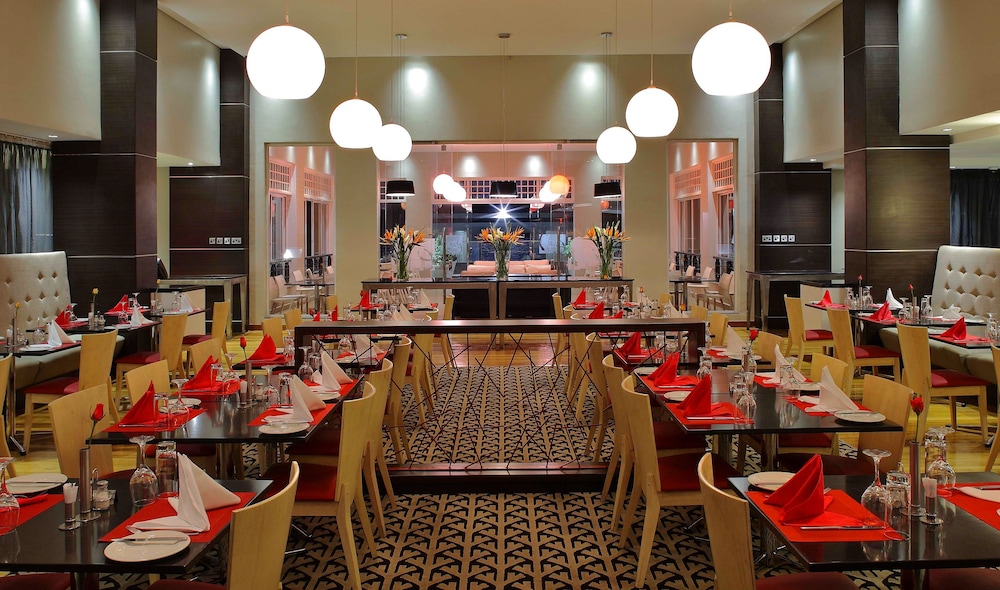 Eka Hotel 49/69