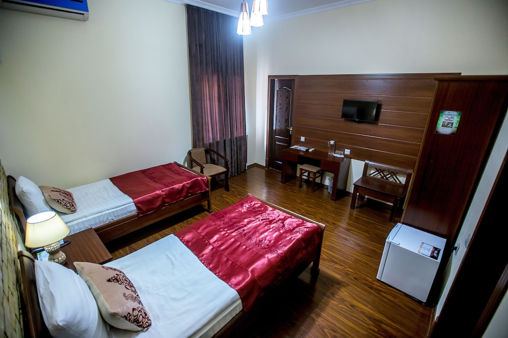 Arkanchi Hotel 8/48
