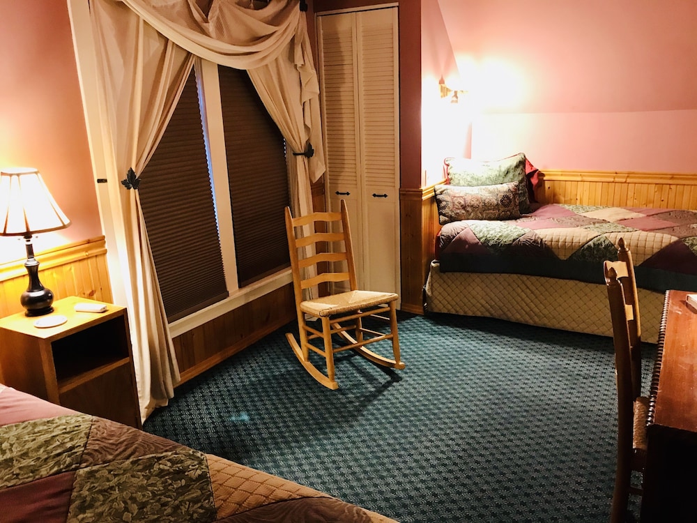 Arden Forest Inn 32/72