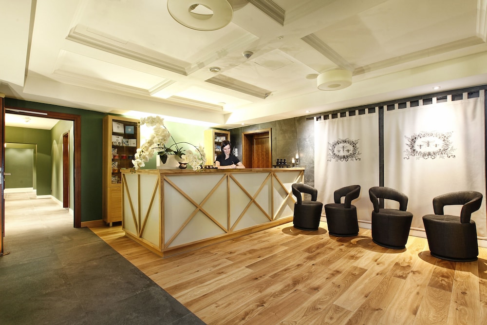 AUBRECHT COUNTRY RESORT AND SPA 2/50