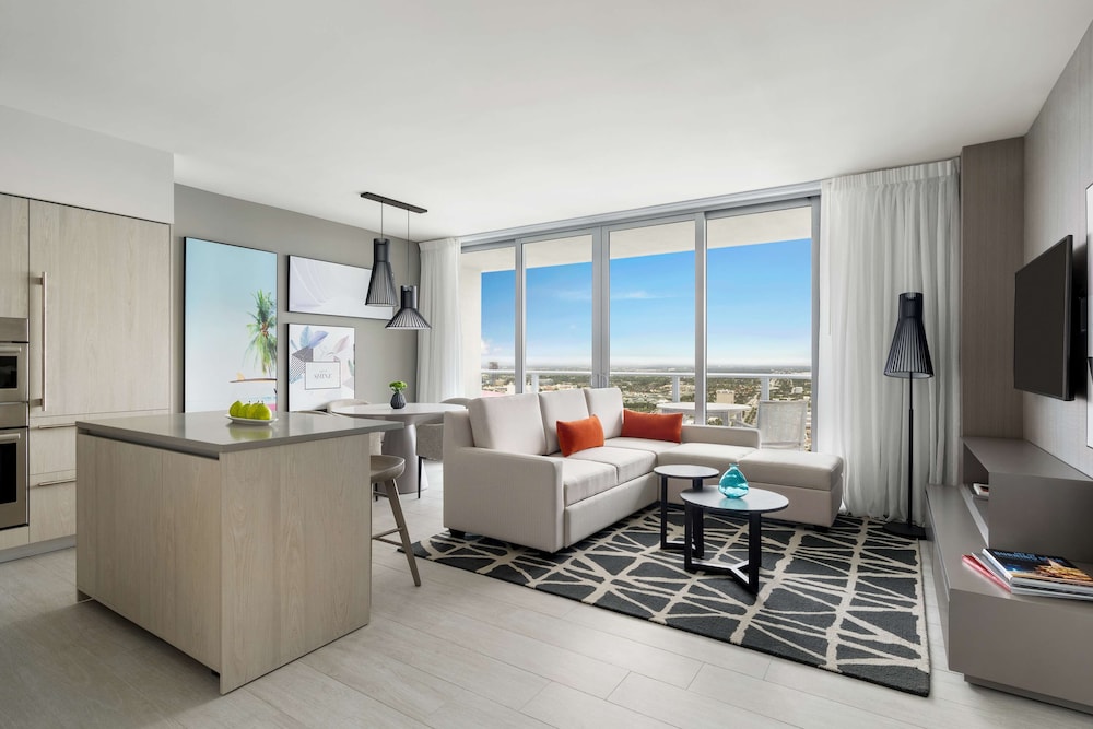 Hyde Beach House 41/63