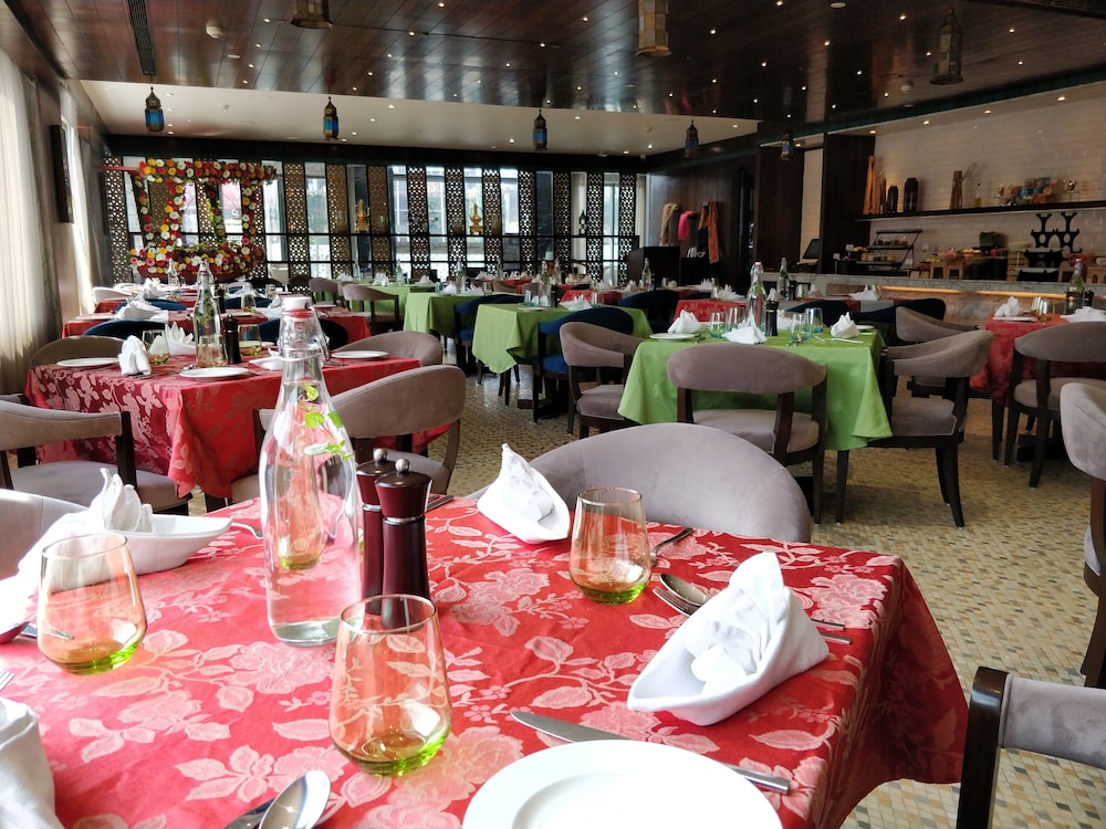 Radisson Lucknow City Center 48/64