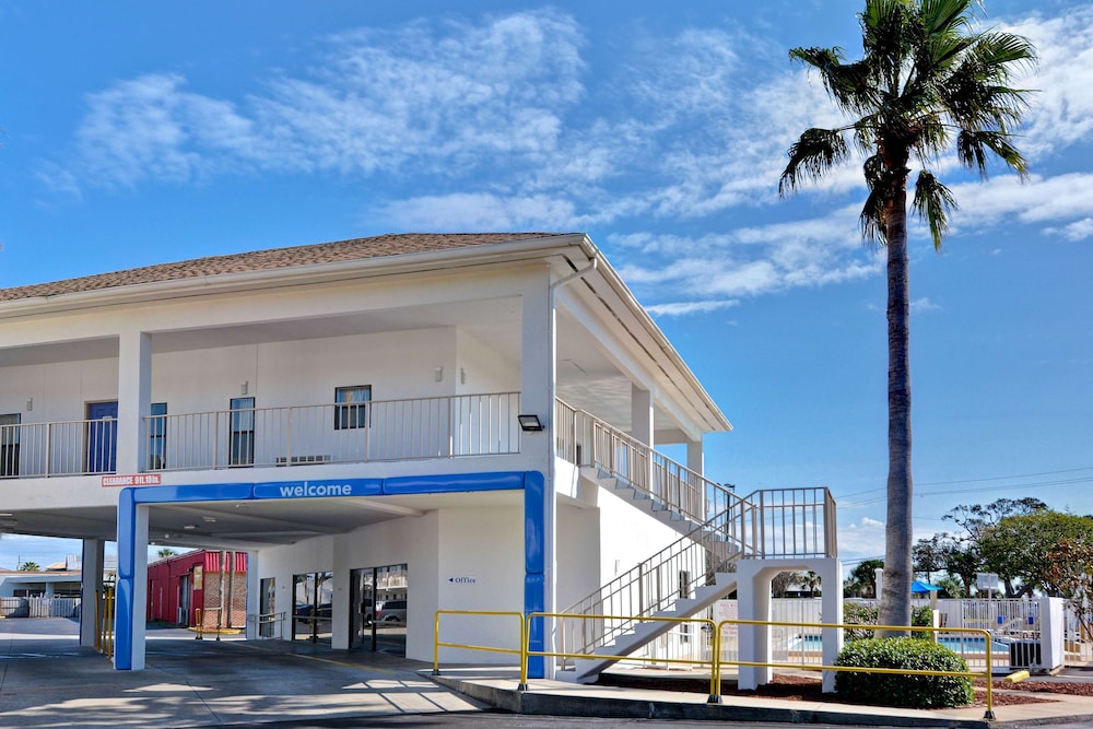 Motel6 Destin, FL 35/51