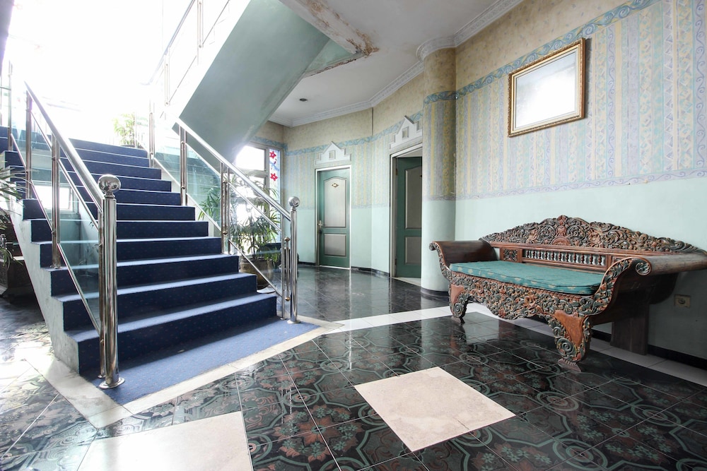 Akur Hotel Malioboro 13/18