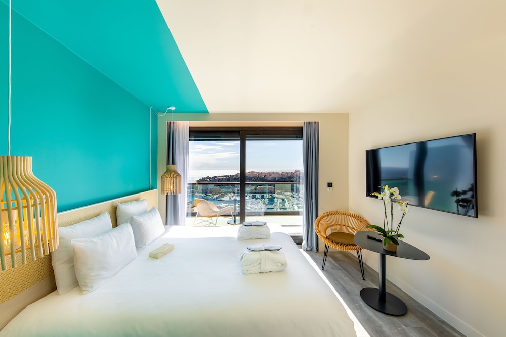 Riviera, Junior Suite, King Bed, Sea View, Sofa, Terrace