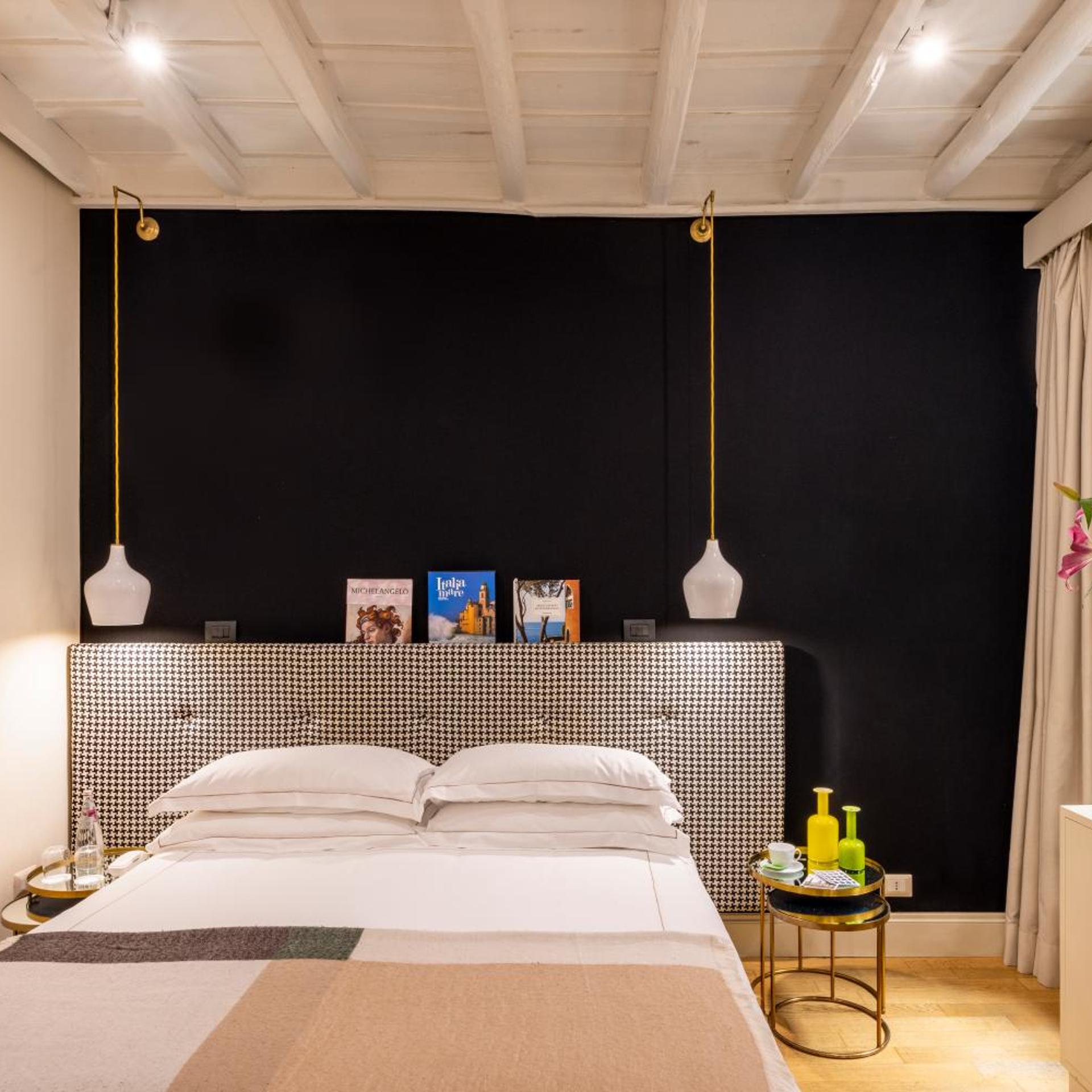 Suite, Annex