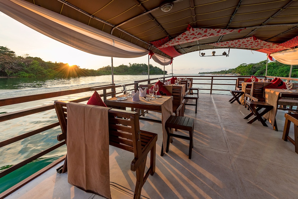 Pullman Bentota Resort & Spa 34/50