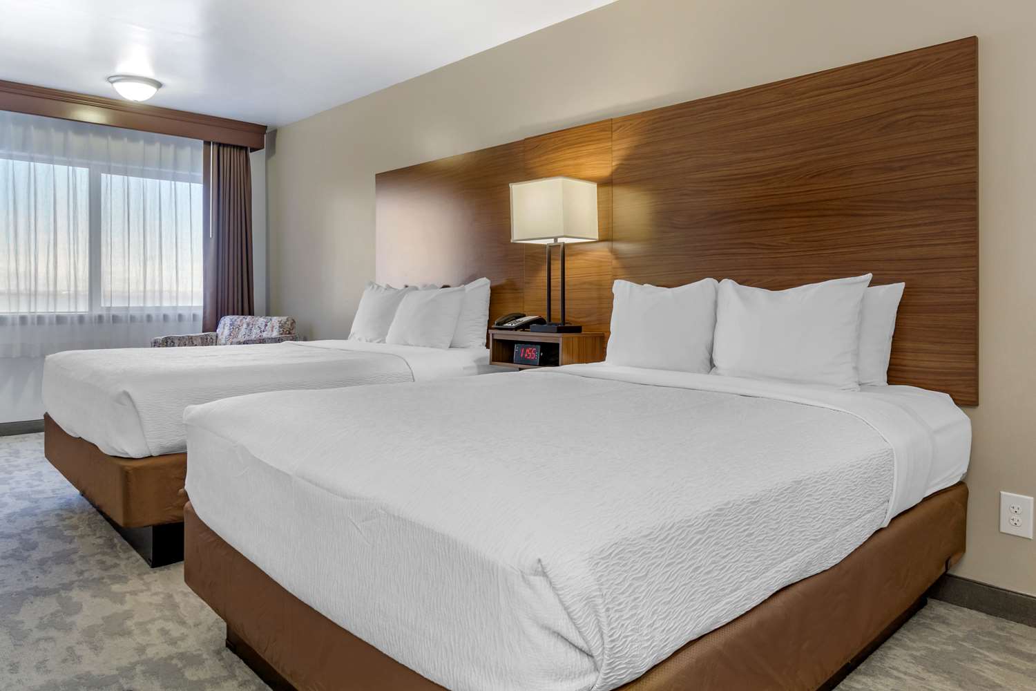 Best Western Plus Lake Front Hotel 10/51