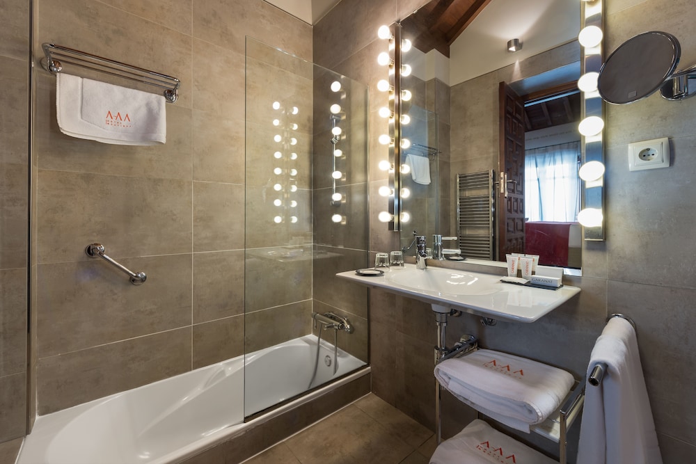 Gar Anat Hotel Boutique 37/81