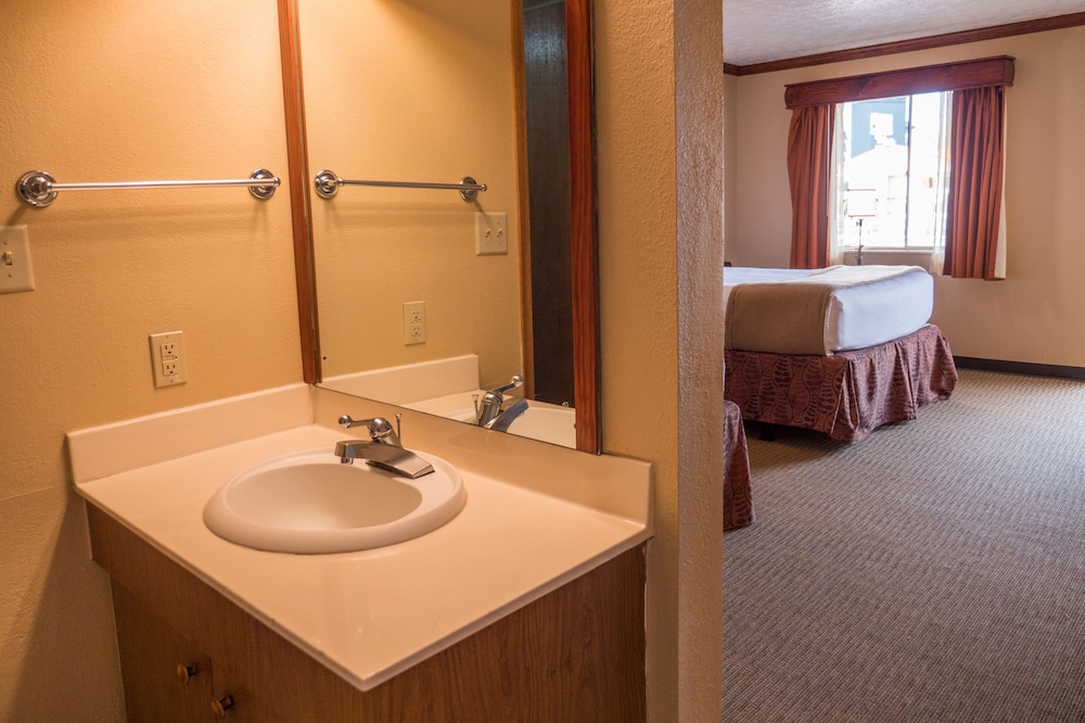 Wild Bear Inn 19/41