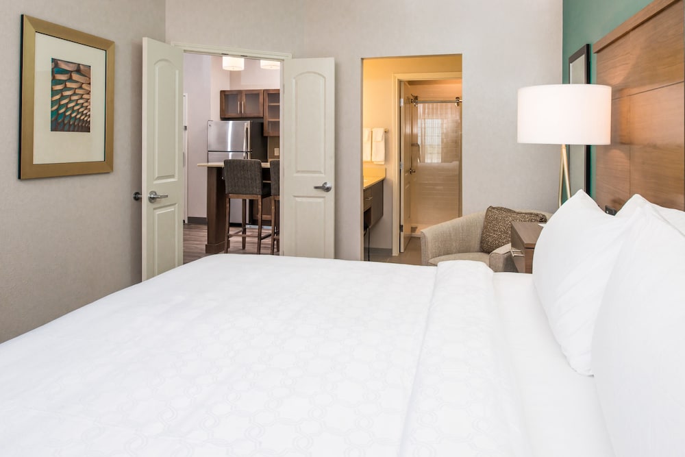 Staybridge Suites Pecos 15/56