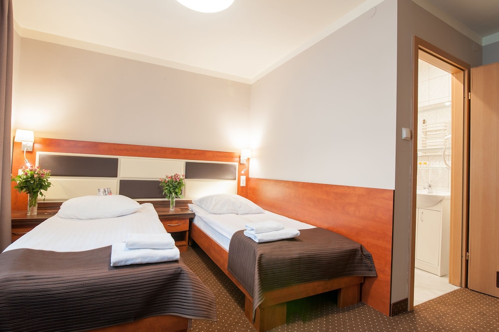 Hotel Diament Zabrze 19/66