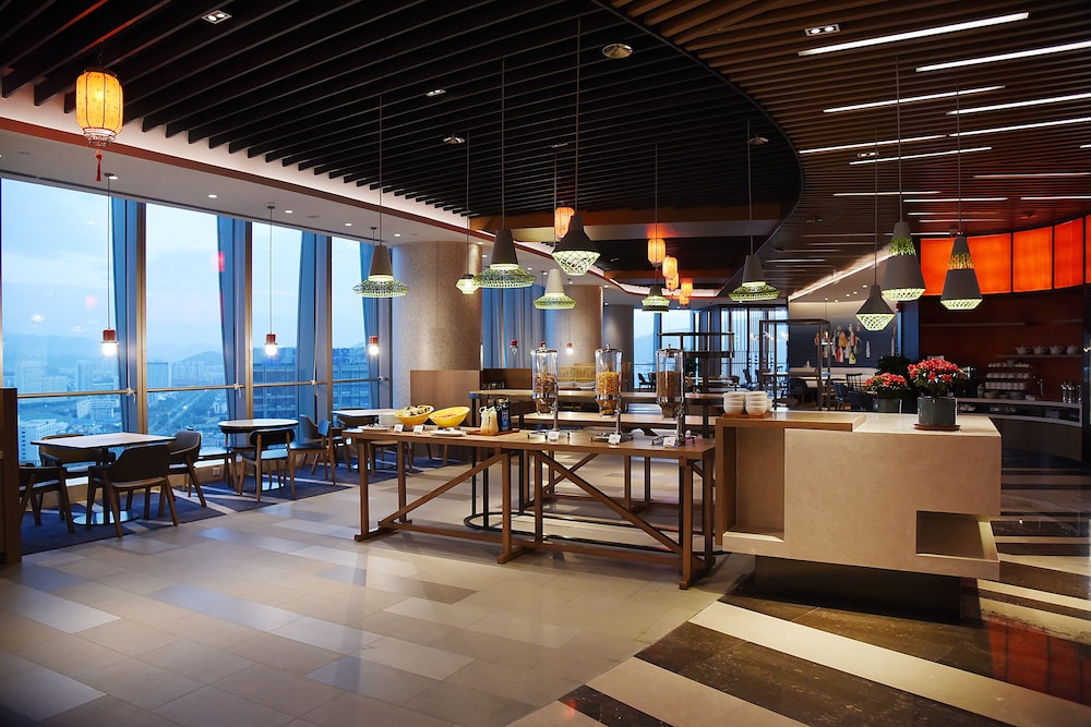 Hyatt Place Sanya City Center 47/62